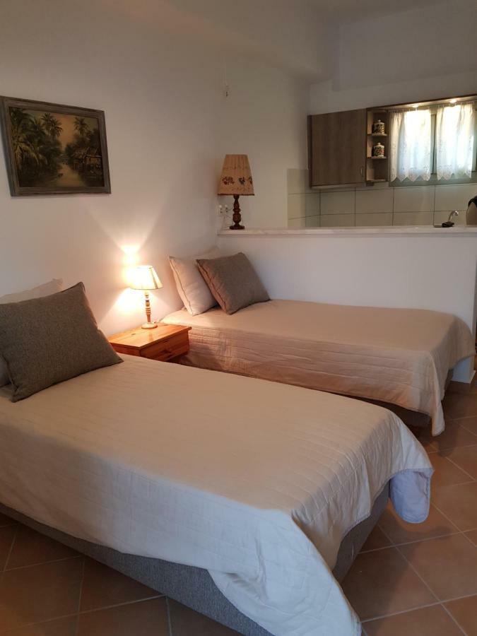 Theo'S Vacation Home Skýros Eksteriør bilde